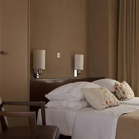 Philippos Hotel 3*